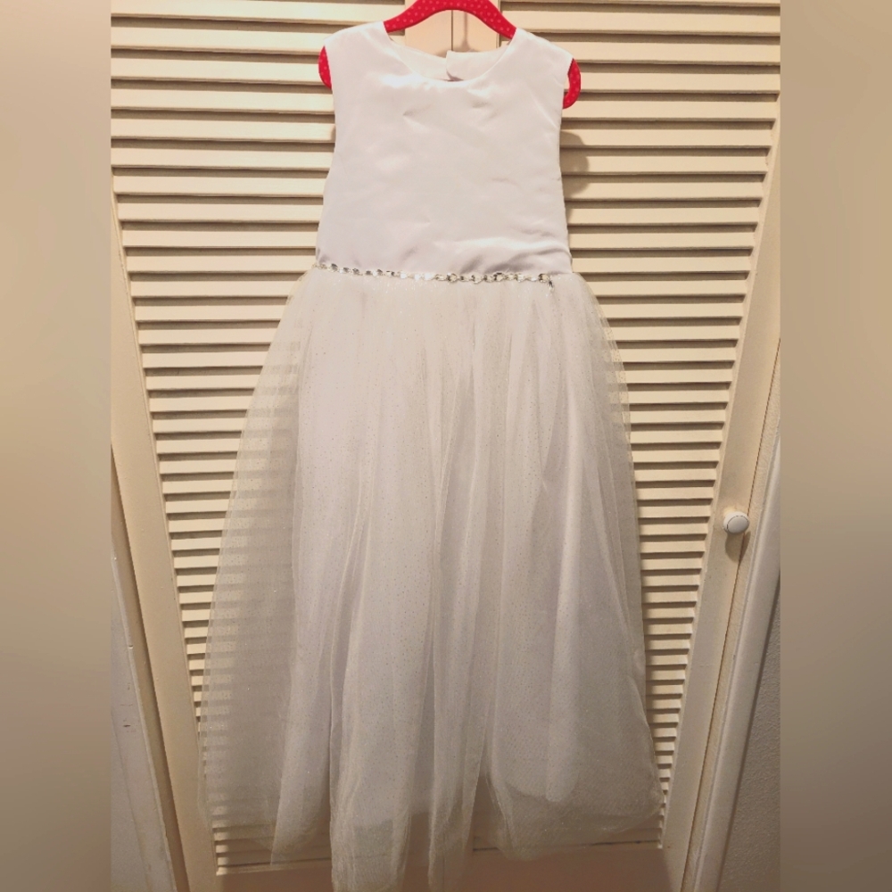 Elegant White Sleeveless Flower Gilr Dress with Tulle Skirt